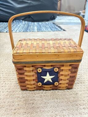 Longaberger Natural & Navy Picnic-Style Woven Basket with Star Medallion